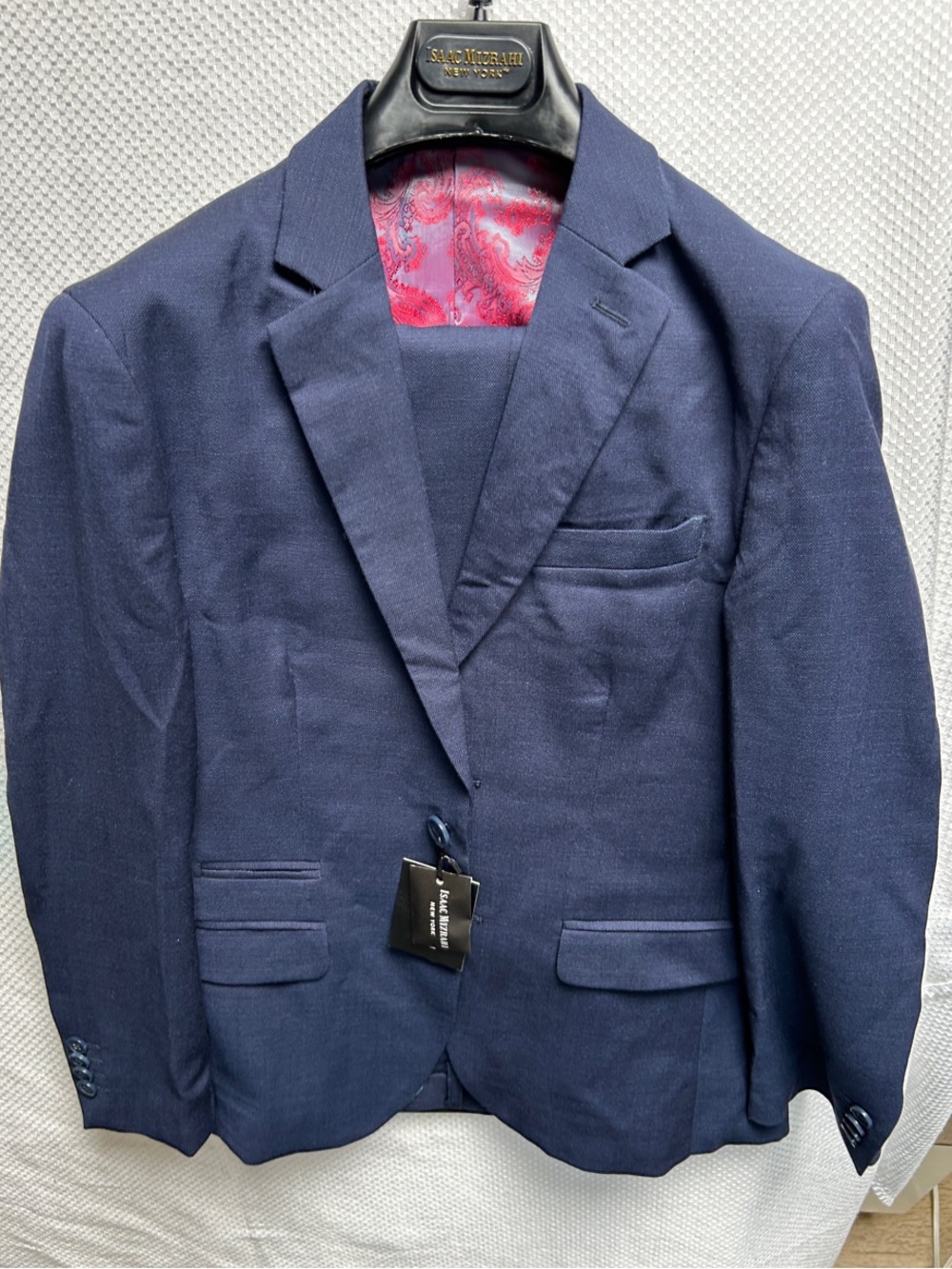 Isaac Mizrahi Boy’s 100% Wool Navy Blue 2 pc Suit  with Pink Paisley Lining. NWT